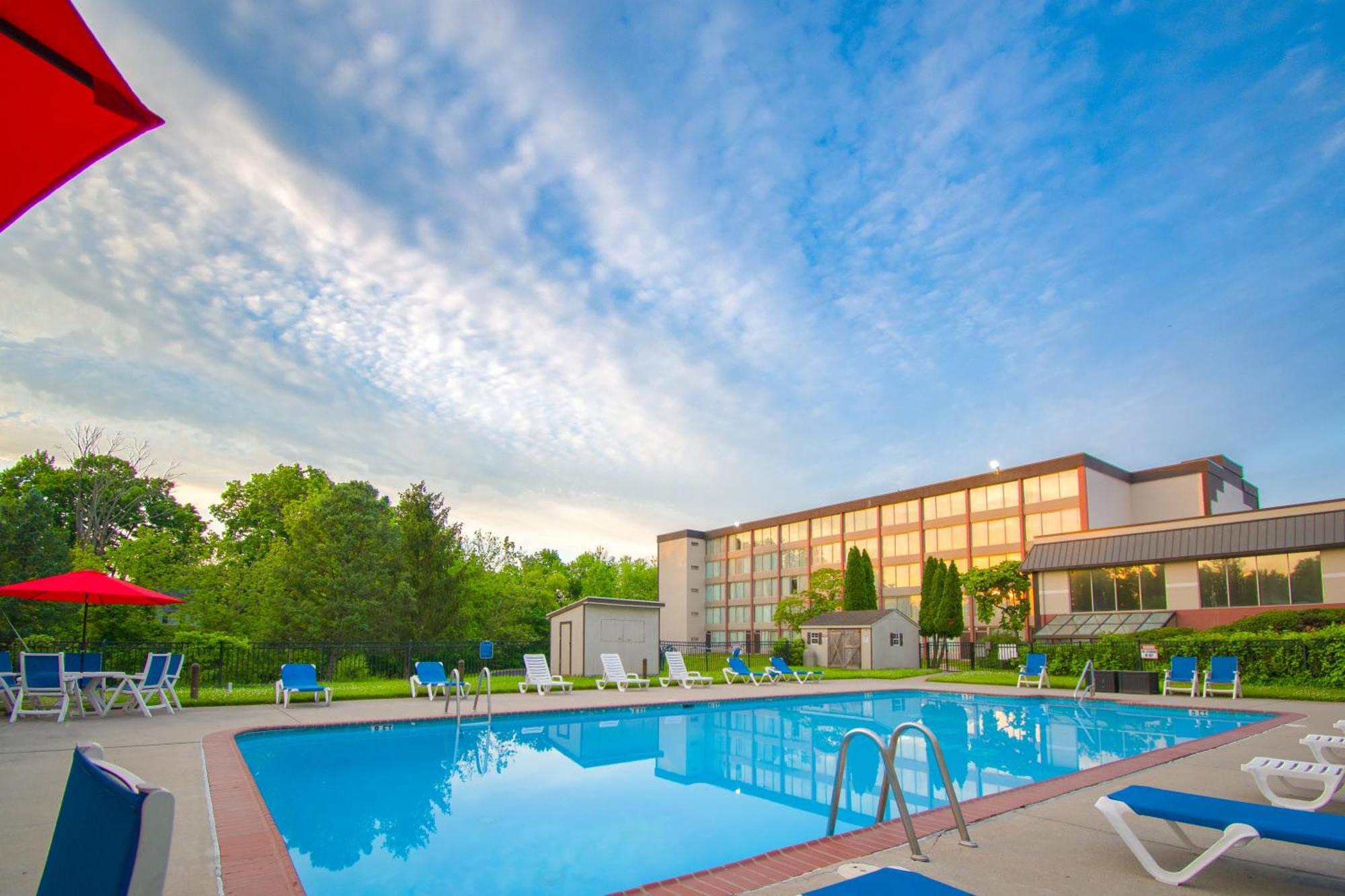 Exton Hotel And Conference Center Zewnętrze zdjęcie